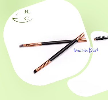 Flat mascara brush